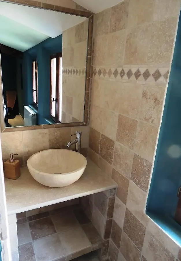 Domaine Houillon Hotel Faucon  Guest house